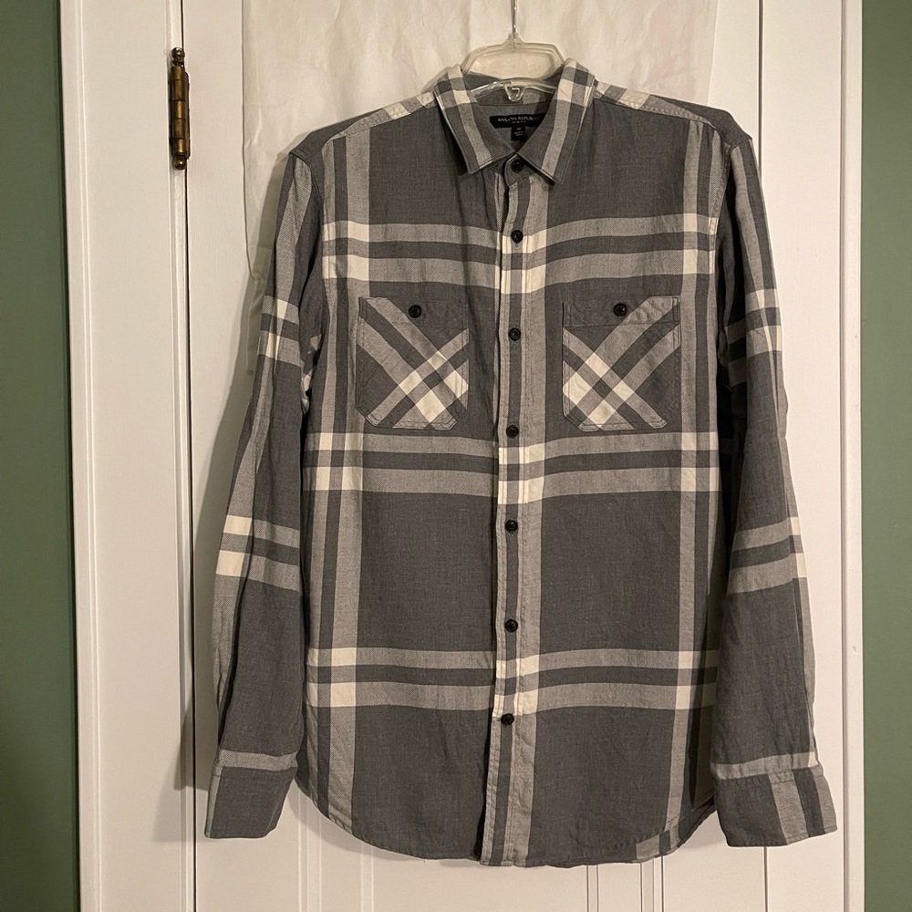 Banana Republic - Men’s Long Sleeve Button Down